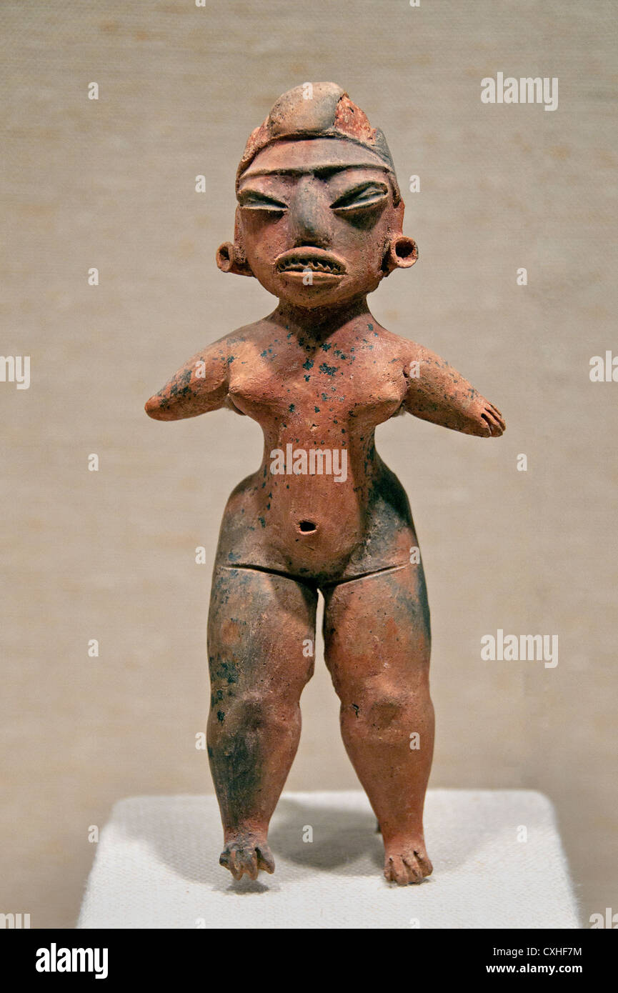 Weibliche Figur 12. – 9. Jahrhundert v. Chr. Mexiko Mittelamerika Olmeken Keramik 17 cm Stockfoto