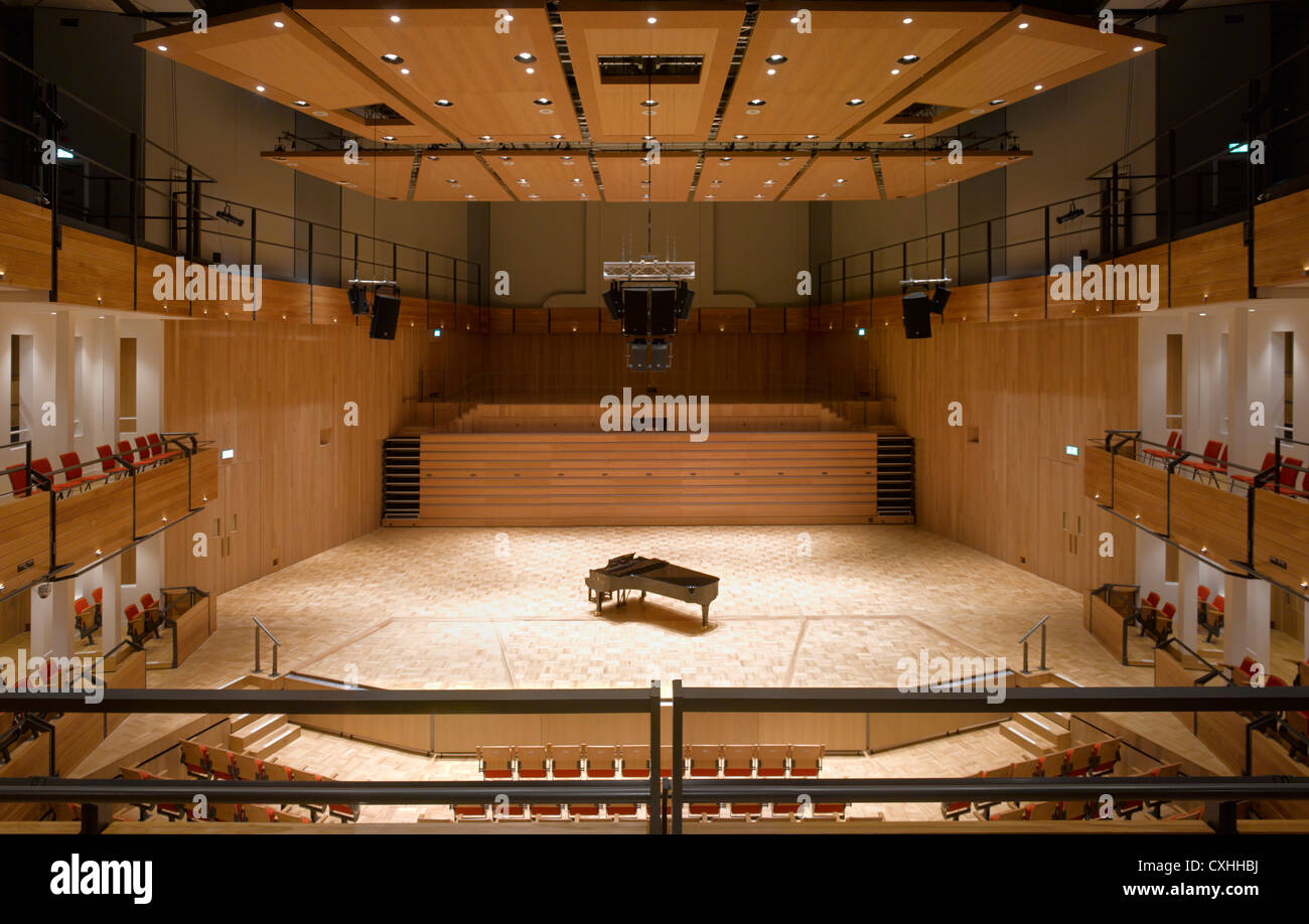 Bramall Musik-Gebäude, Universität von Birmingham, Birmingham, Vereinigtes Königreich. Architekt: Glenn Howells Architects, 2012. Ansicht-fr Stockfoto