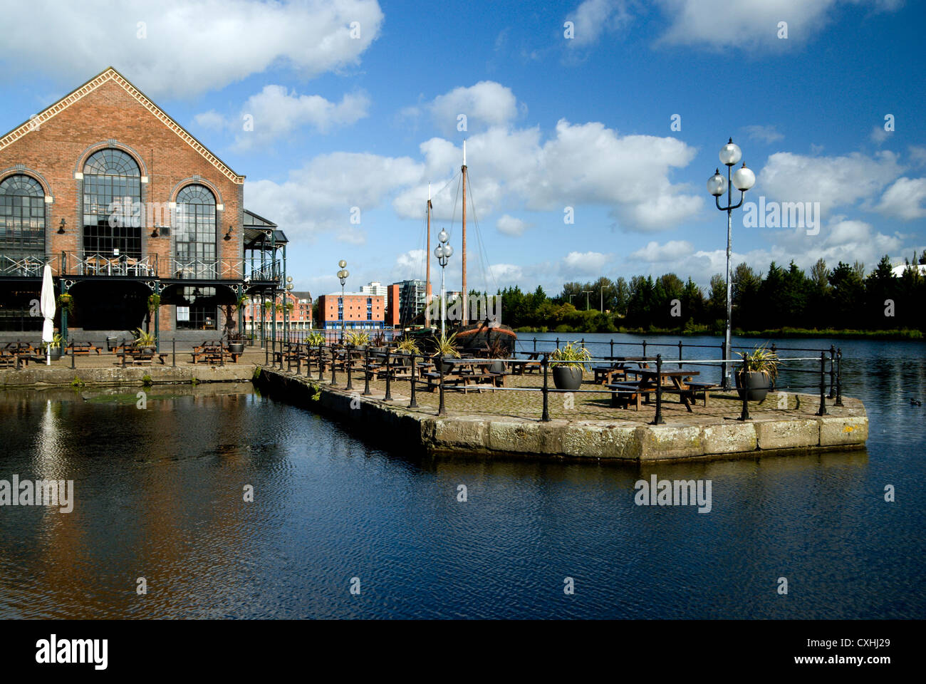 Das Wharf Inn, Atlantic Wharf, Bucht von Cardiff, Cardiff, Wales, UK. Stockfoto