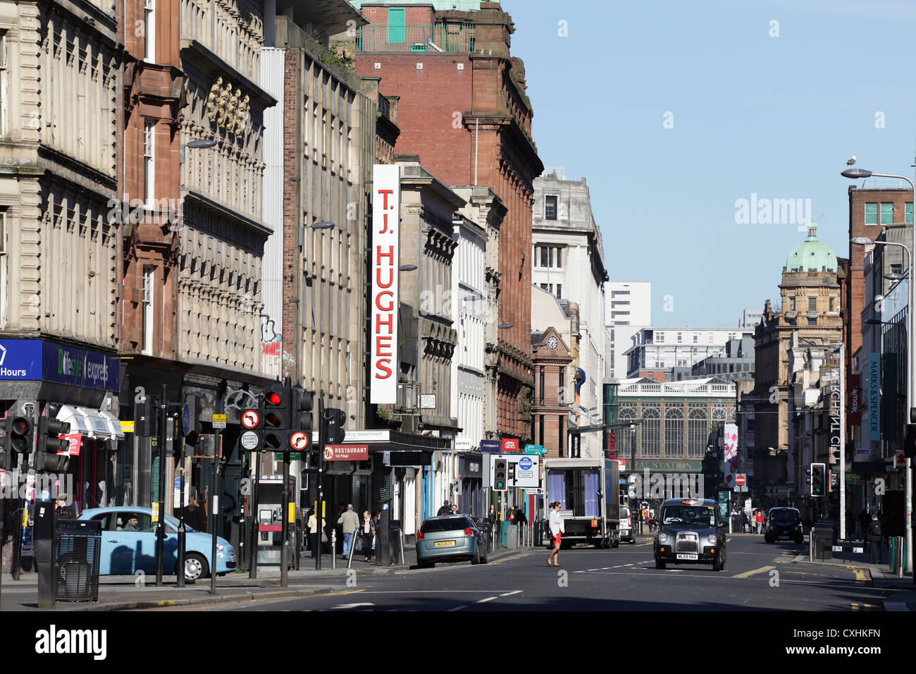 Blick nach Westen, entlang der Argyle Street in Glasgow City Centre, Scotland, UK Stockfoto