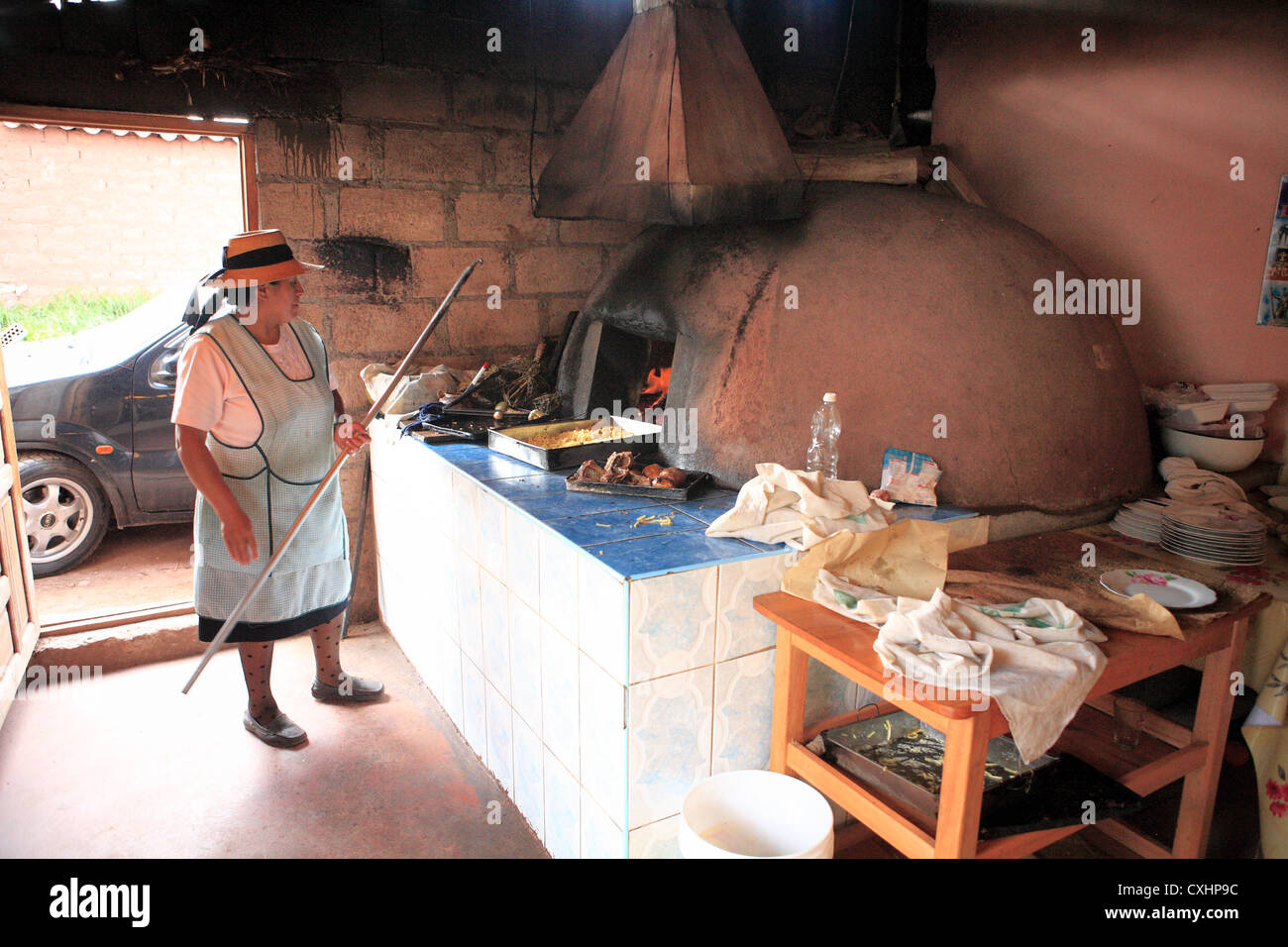 Traditionelle Küche, Cuyeria El Vallecito, Tipon, Cuzco, Peru Stockfoto
