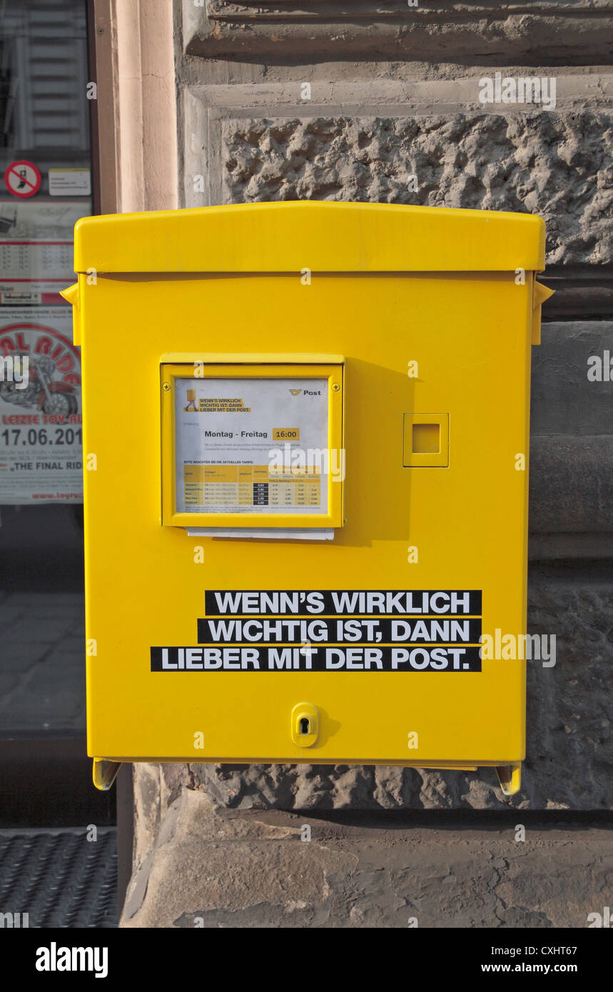 Post box in vienna austria -Fotos und -Bildmaterial in hoher Auflösung –  Alamy