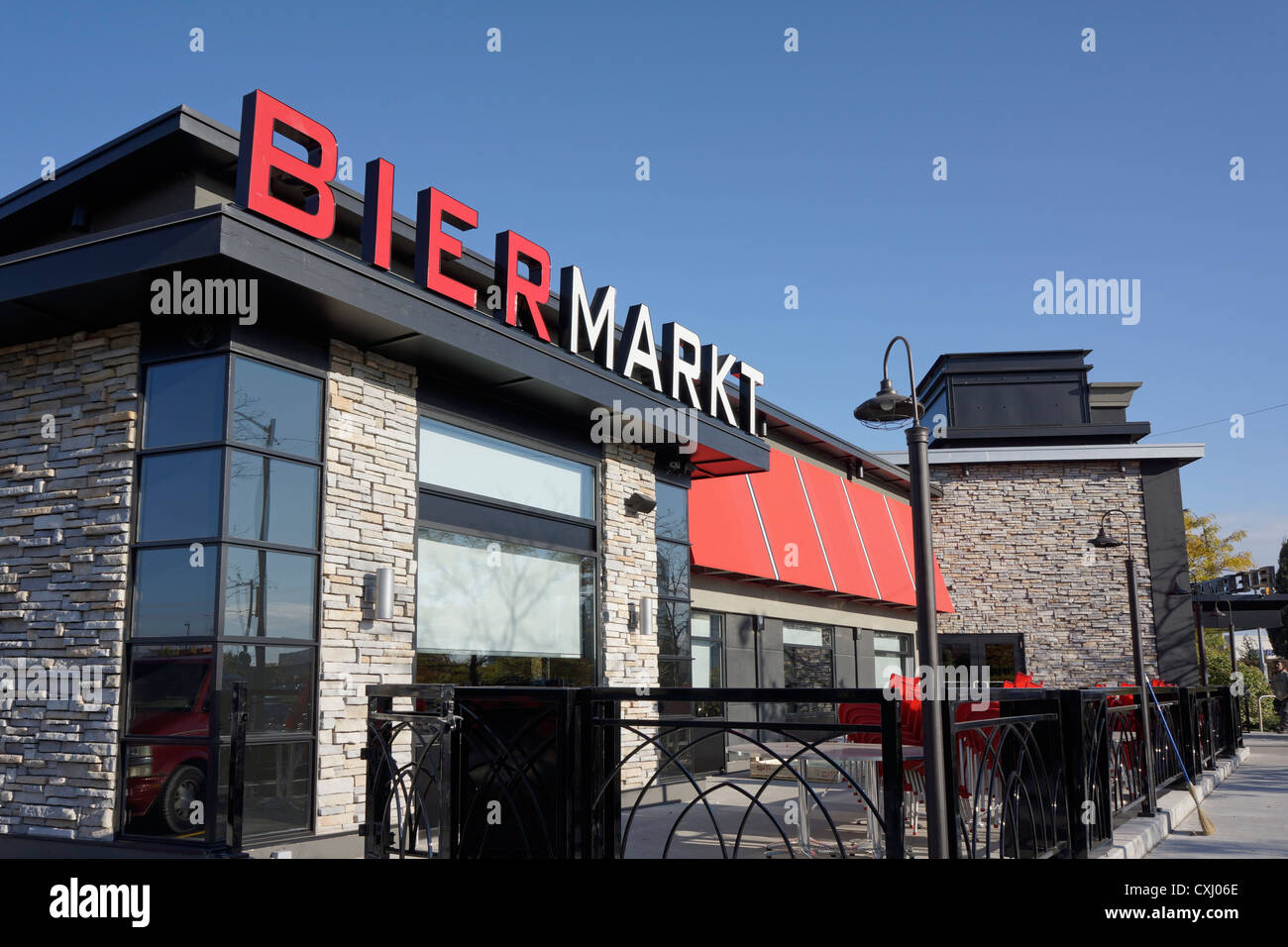 Bier Markt Lage, Queensway, Etobicoke Stockfoto