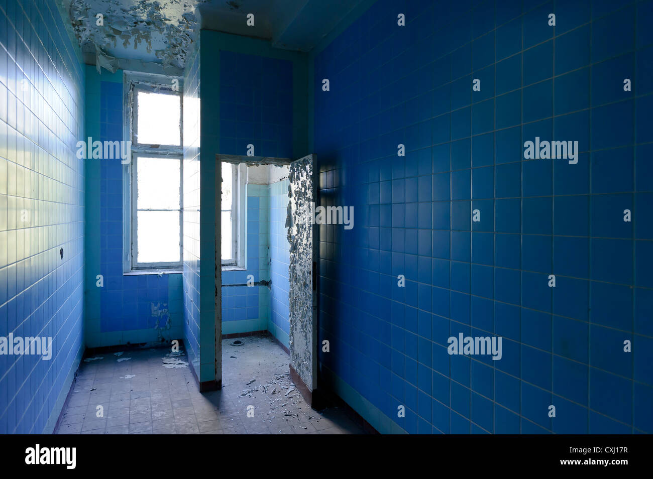 leere blaue Zimmer Stockfoto