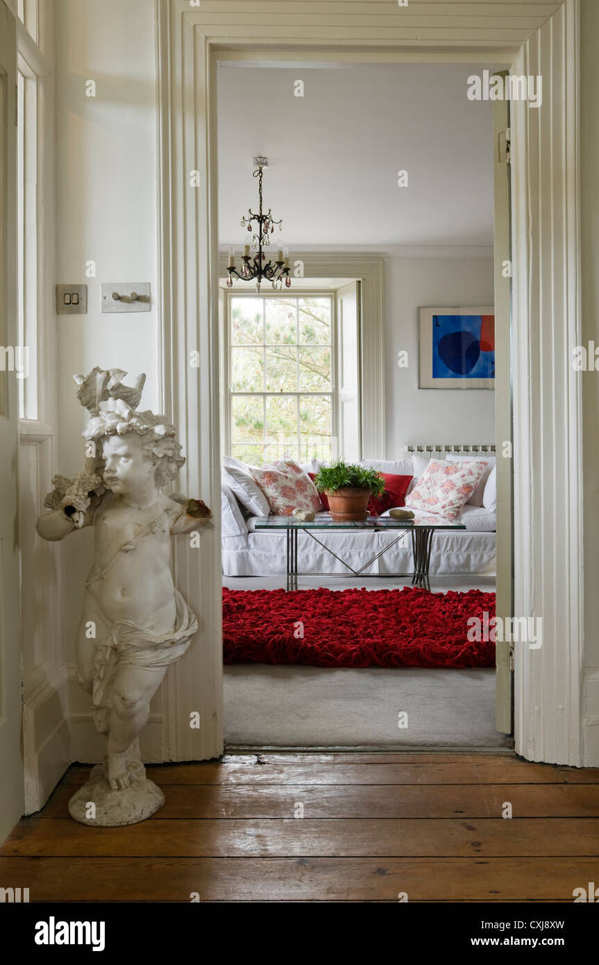 Küste des 19. Jahrhunderts Haus Renovierung mit zeitgenössischen Interieur Stockfoto