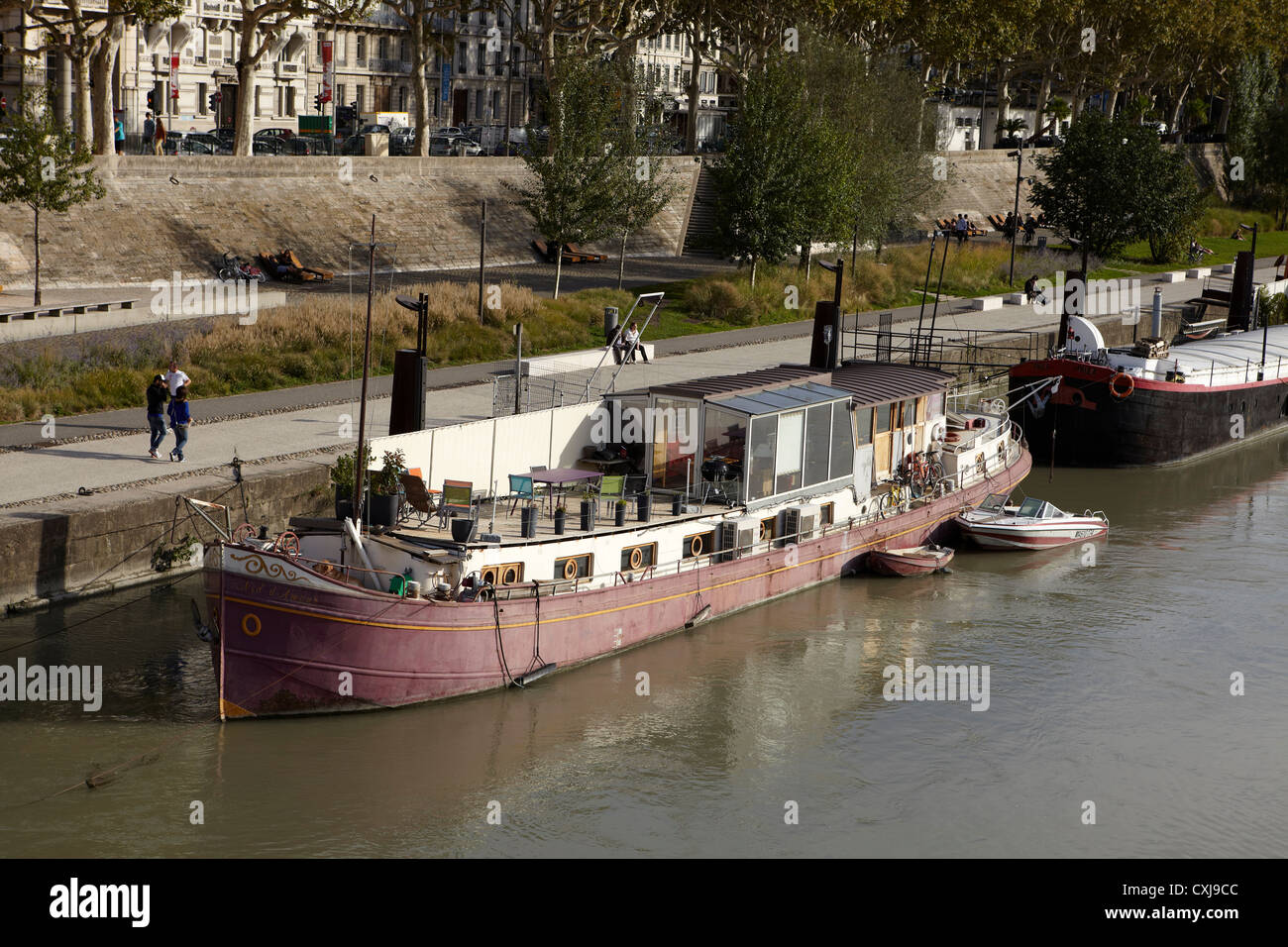 Hausboot auf dem Fluss in Lyon Frankreich Stockfoto