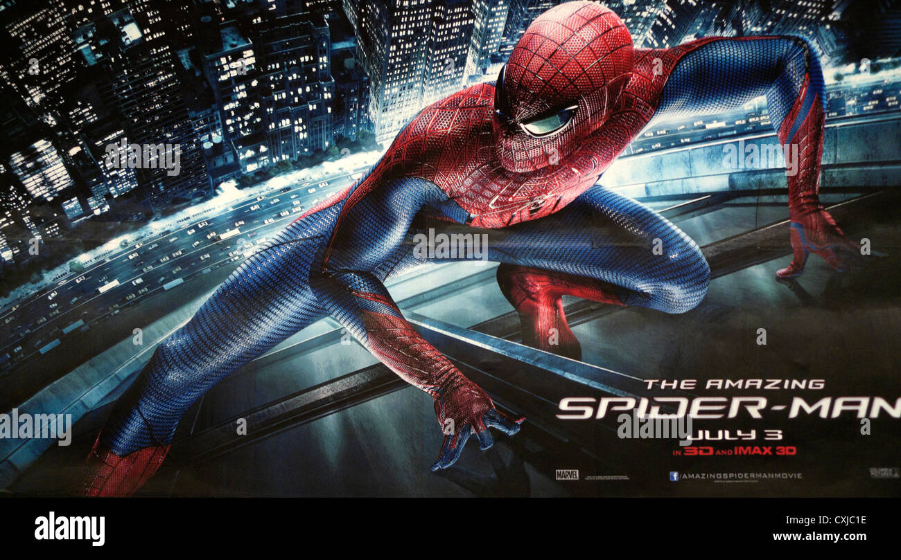 Plakatwerbung Posterwerbung für den 2012-Film The Amazing Spider-man Spiderman London England Stockfoto