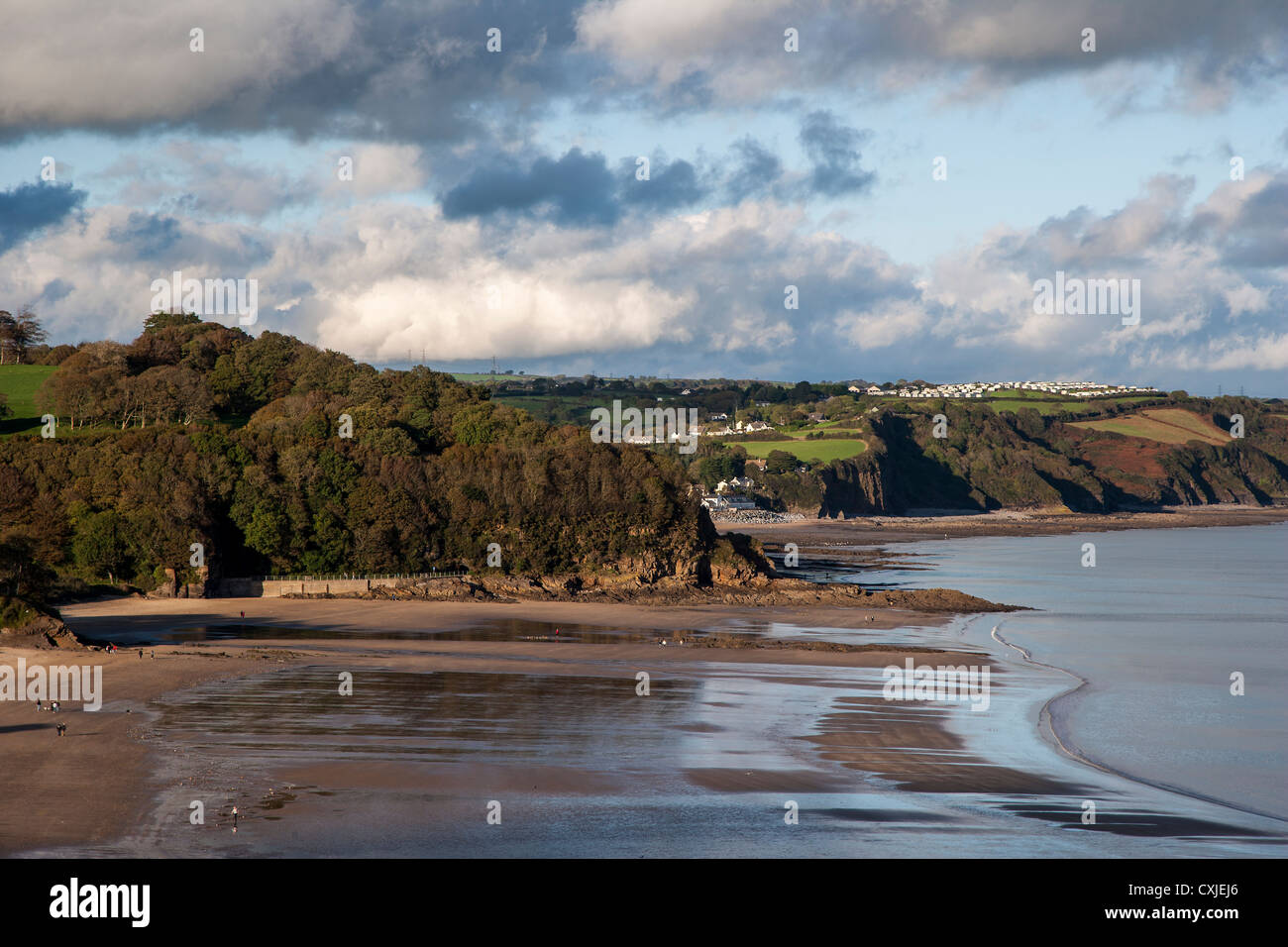 DER Strand und WISEMANS Brücke SAUNDERSFOOT PEMBROKESHIRE Wales UK Stockfoto