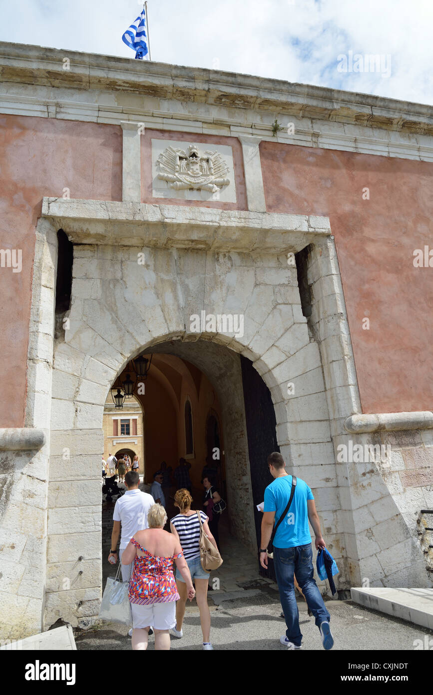 Eingangstor zum Paleo Frourio (alte Festung), Altstadt von Korfu, Kerkyra, Korfu, Ionische Inseln, Griechenland Stockfoto