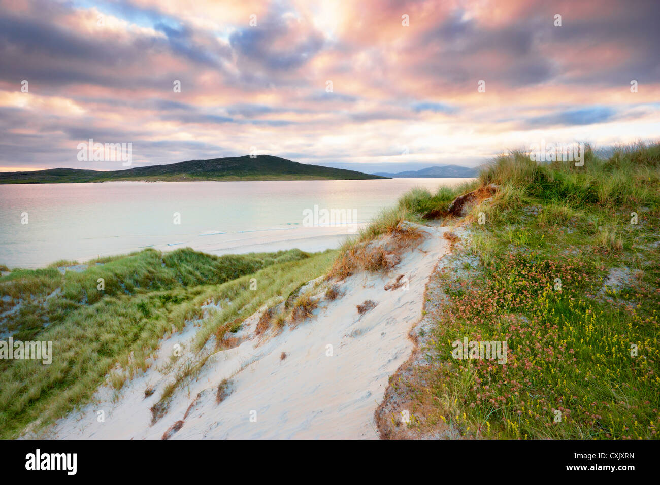 Grass bedeckt, Dünen, Ton z., Traigh Rosamal, Isle of Harris, äußeren Hebriden, Schottland Stockfoto