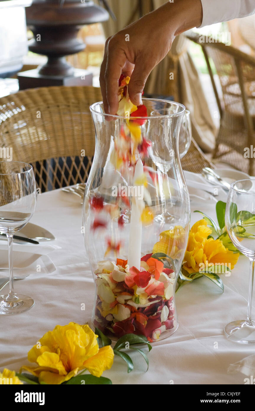 Maurischen Stil portugiesischen Hotel mit Strandbar und Michelin-Sterne-Restaurant auf Algarve-Küste Stockfoto
