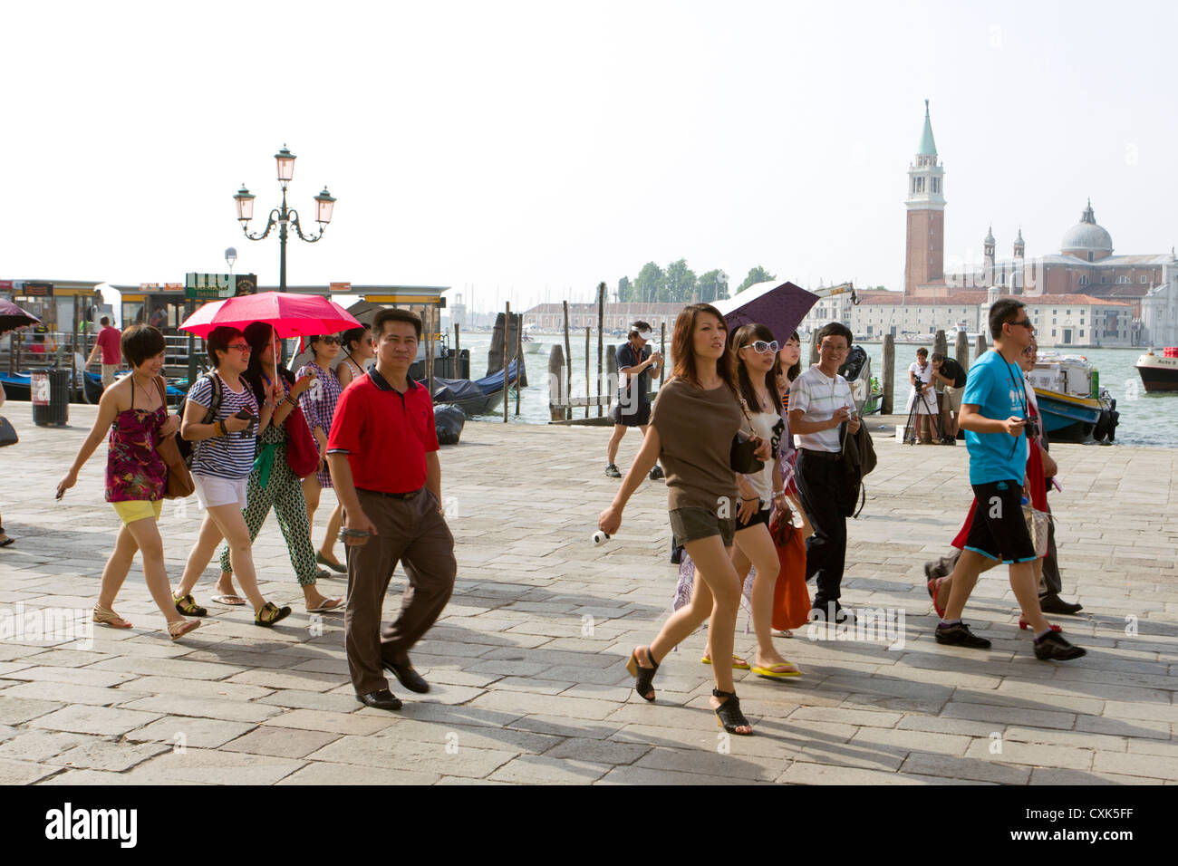 Touristen zu Fuß von Canal San Marco in Venedig, Italien Stockfoto