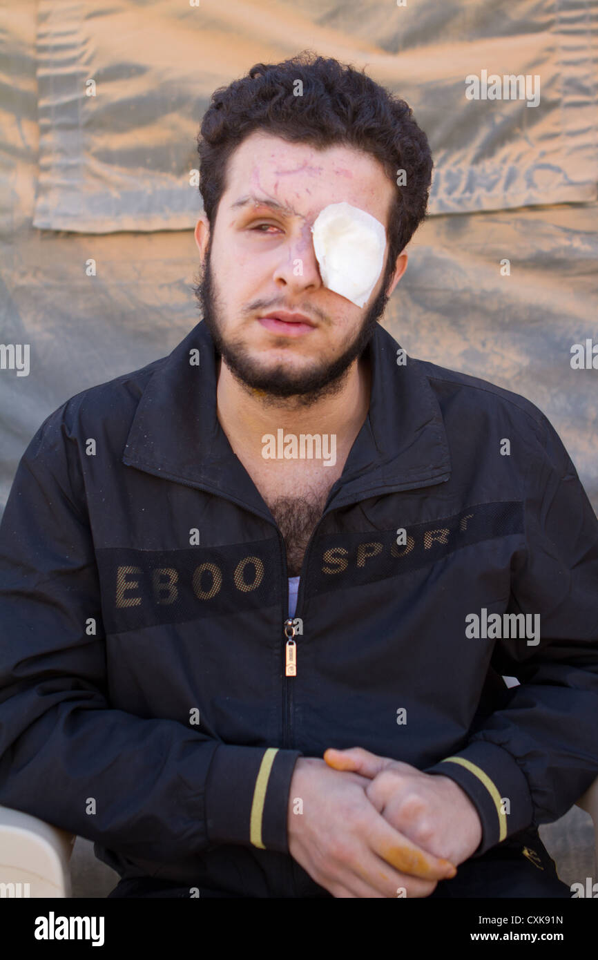 Abdel Gafur Homsy ein ehemaliger freie syrische Armee (FSA) Kämpfer aus Homs in der marokkanischen medizinische und chirurgische Feldlazarett sitzt ein Stockfoto