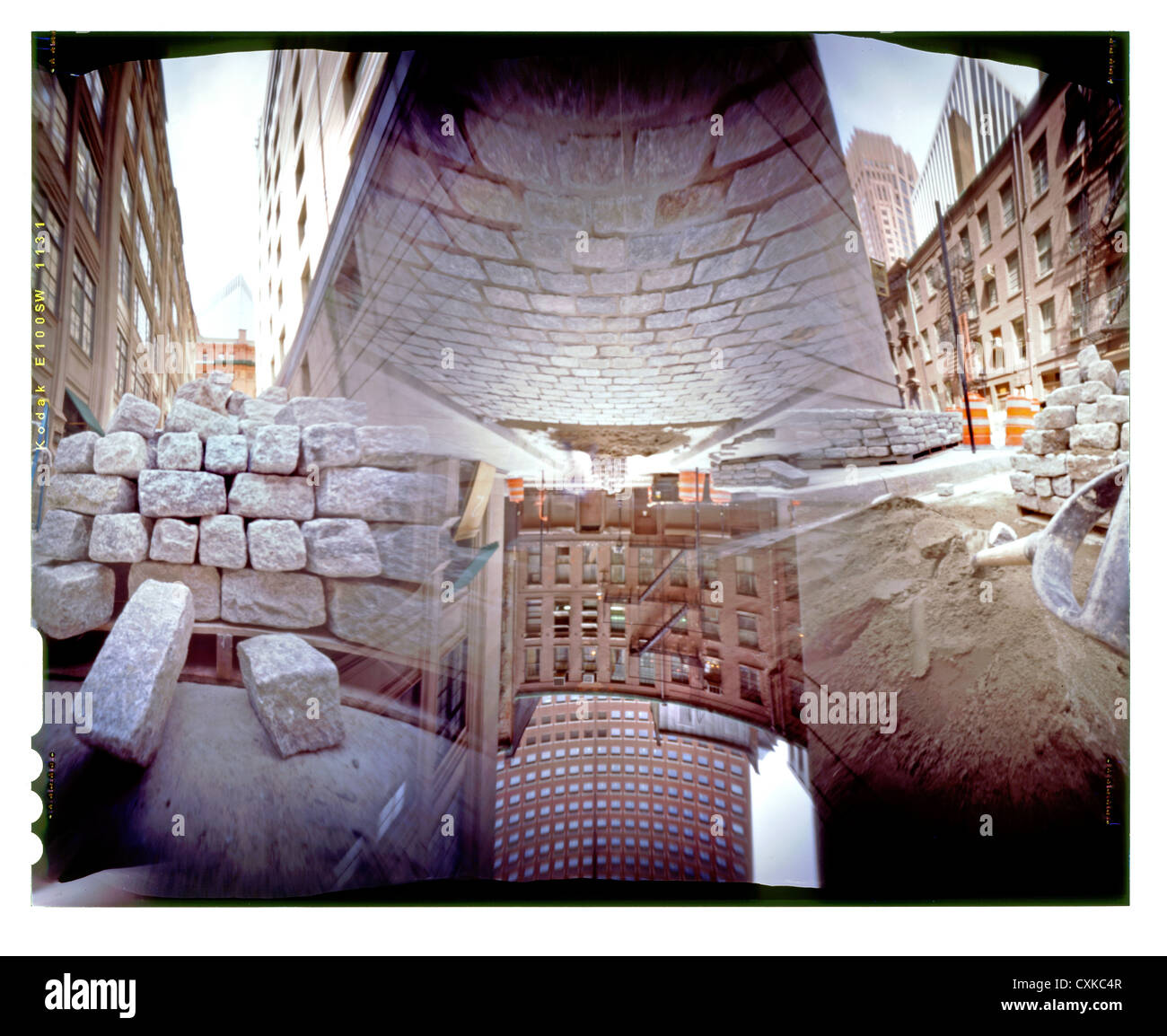 Lochkamera-Bild des belgischen Straße Blockbauweise in Manhattans Stockfoto