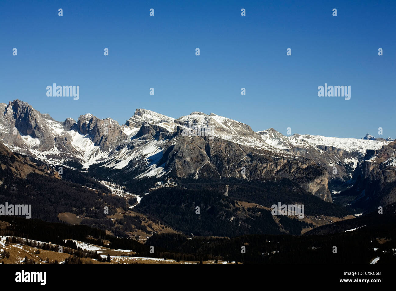 Skigebiet Piz Sella Ciampinoi der Geisler Geislerspitzen Pitla Fermeda The Gran Fermeda im Hintergrund Selva Val Gardena-Italien Stockfoto