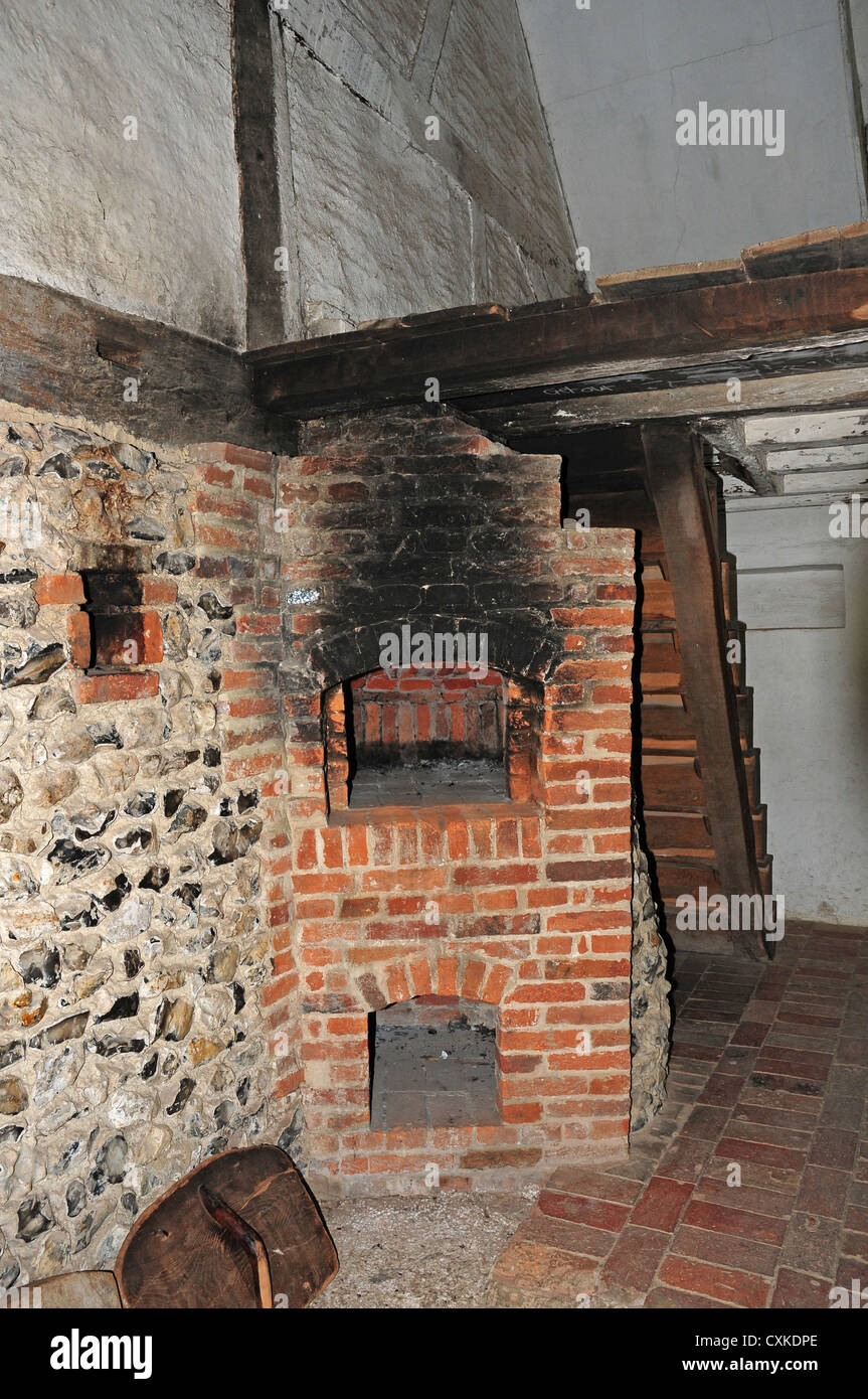 Backhaus und Brotbackofen im 17. Jahrhundert Cottage aus Walderton