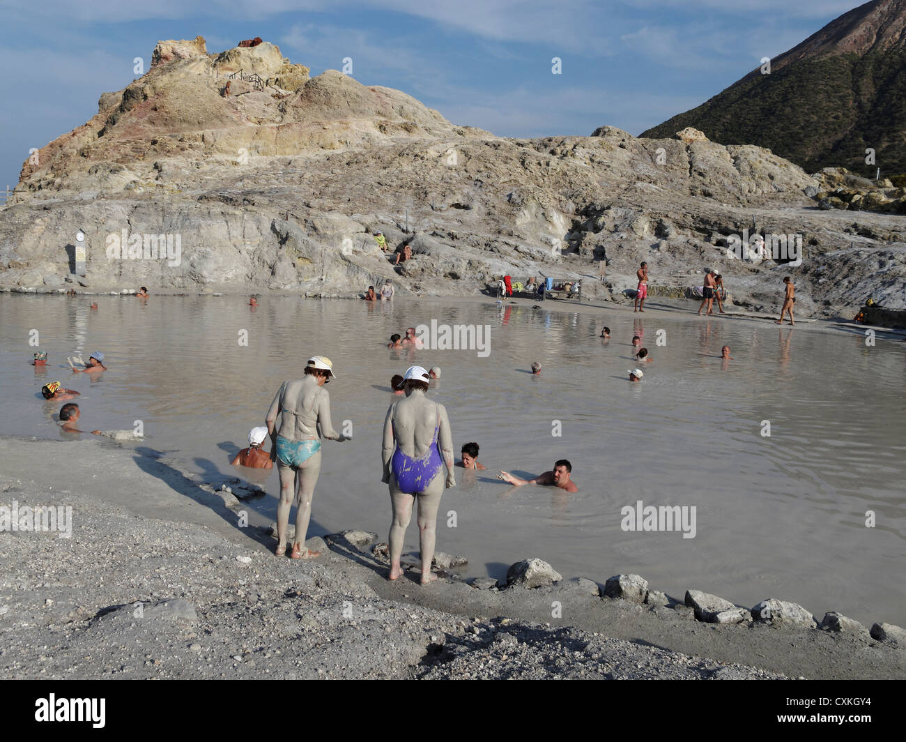 Die Schwefel-Schlammbäder auf Vulcano, Äolischen Inseln, Sizilien, Italien. Stockfoto