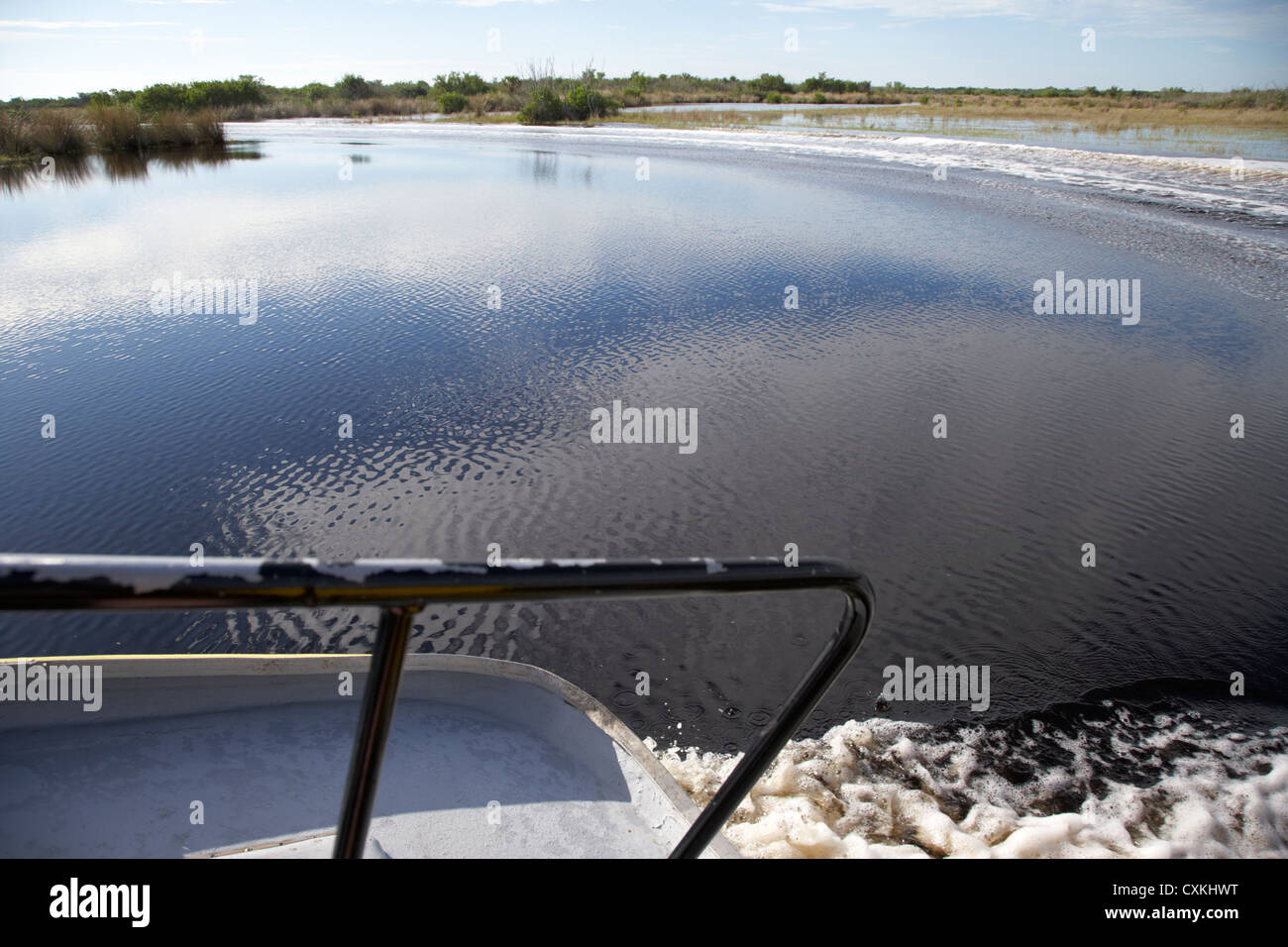 an Bord eine Fahrt mit dem Luftkissenboot mit Boot Wake im Grasland Everglades City Florida Everglades usa Stockfoto