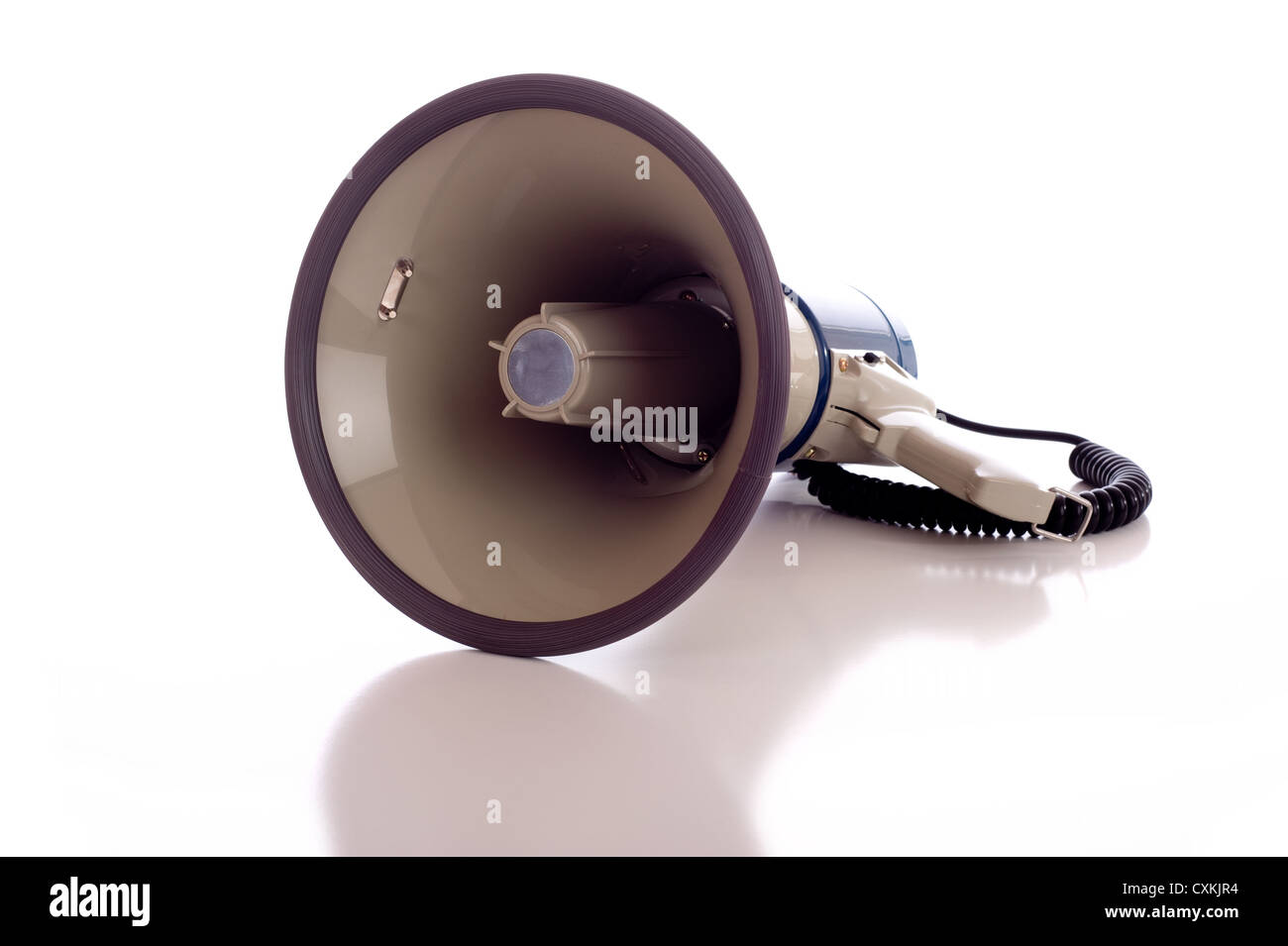 Ein Megaphon oder Polizei Bull-Horn auf einem weißen Hintergrund mit Textfreiraum Stockfoto