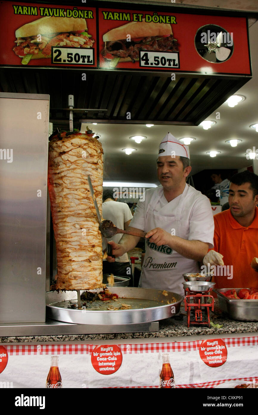 Donner Kebab verkauft Geschäft in Istanbul, Türkei Stockfoto