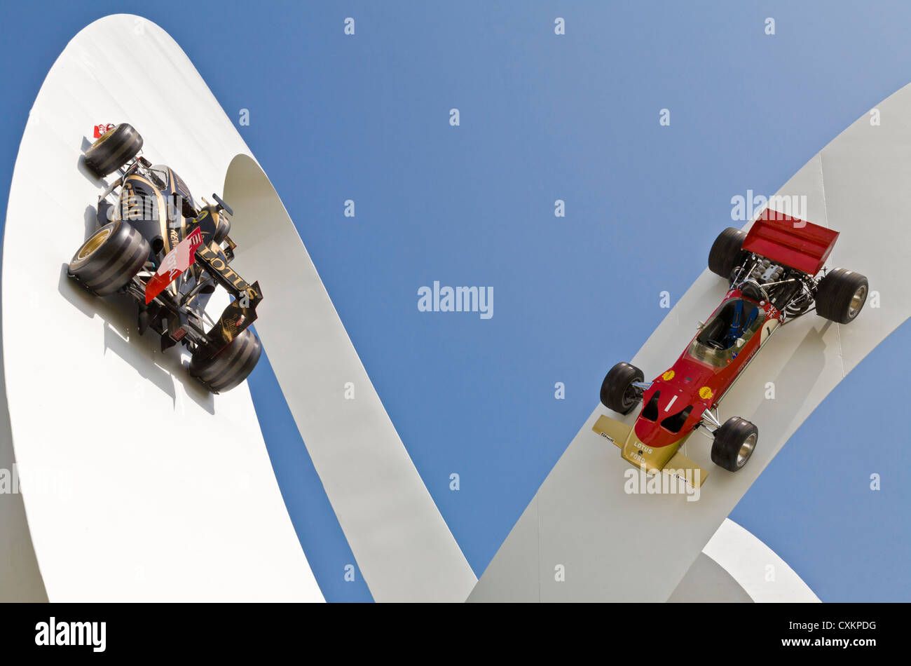 Bildhauer Gerry Judah entworfen 60. Jahrestag Lotus-Anzeige auf der 2012 Goodwood Festival of Speed, Sussex, UK. Stockfoto