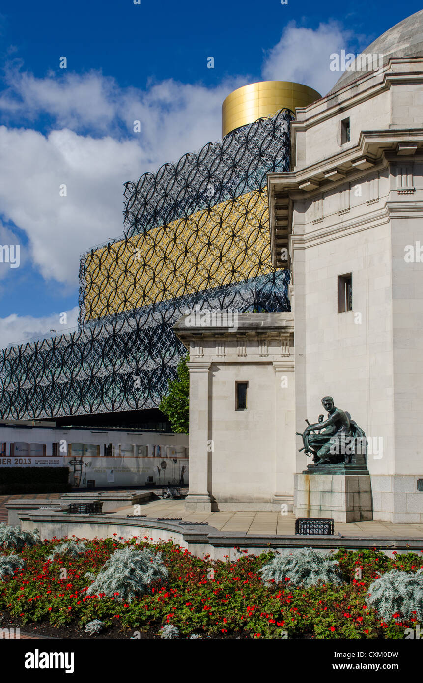 Die neue Library of Birmingham nähert sich Fertigstellung mit der Halle der Erinnerung in den Vordergrund Stockfoto