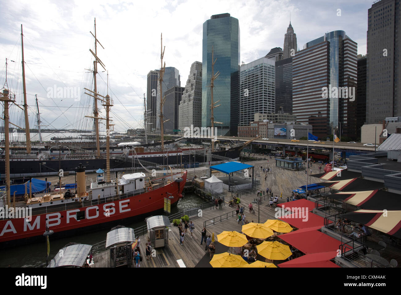 Das Ambrose Licht-Schiff am Pier 16 am East River, Manhattan, New York Stockfoto
