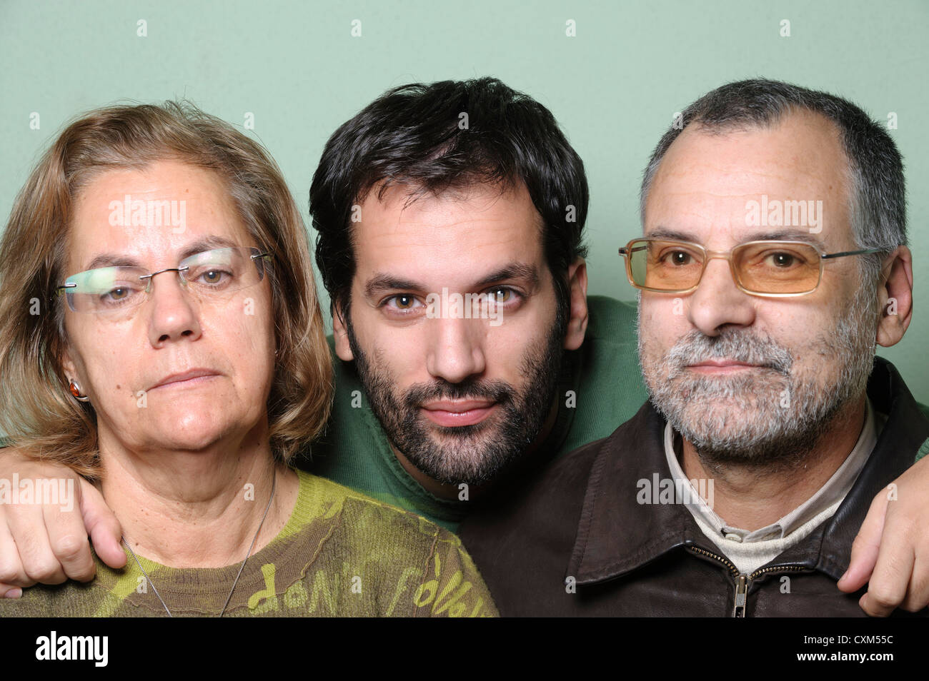 Familienbild mit mittleren Alters Eltern und Sohn Stockfoto