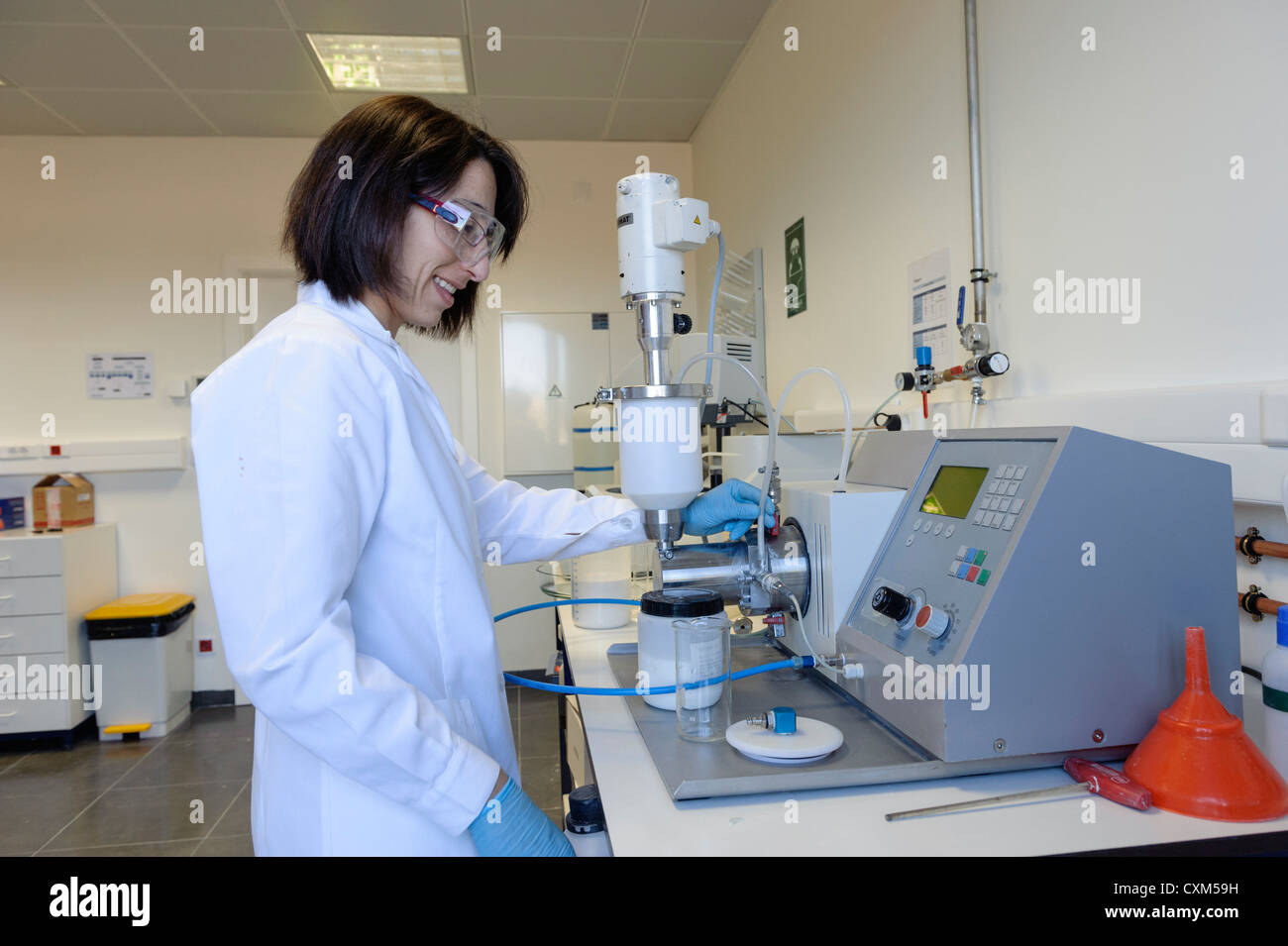 Wissenschaftler arbeiten in Nano-Technologie-Labor Stockfoto