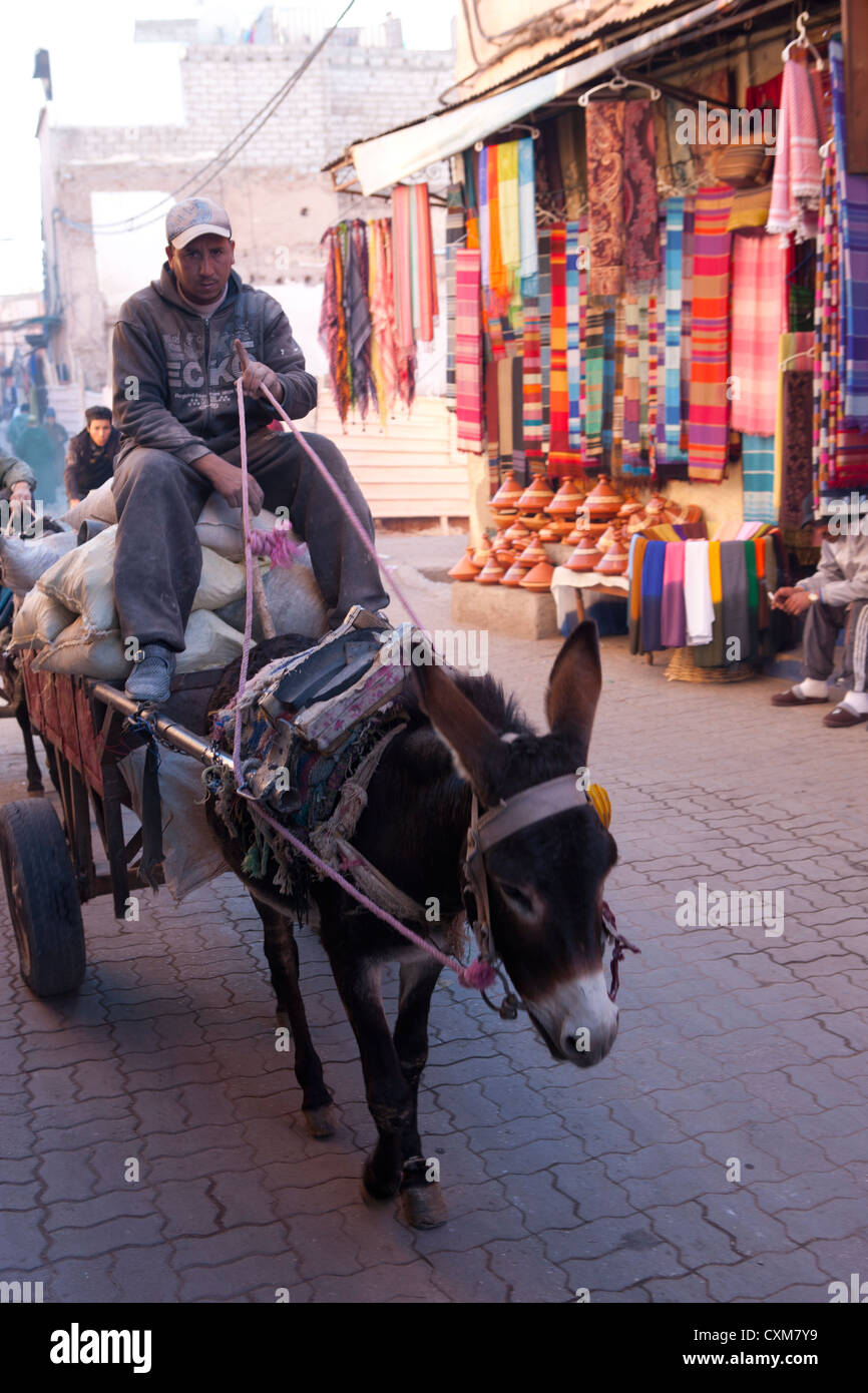 Man With Donkey Cart Stockfotos Man With Donkey Cart Bilder Alamy