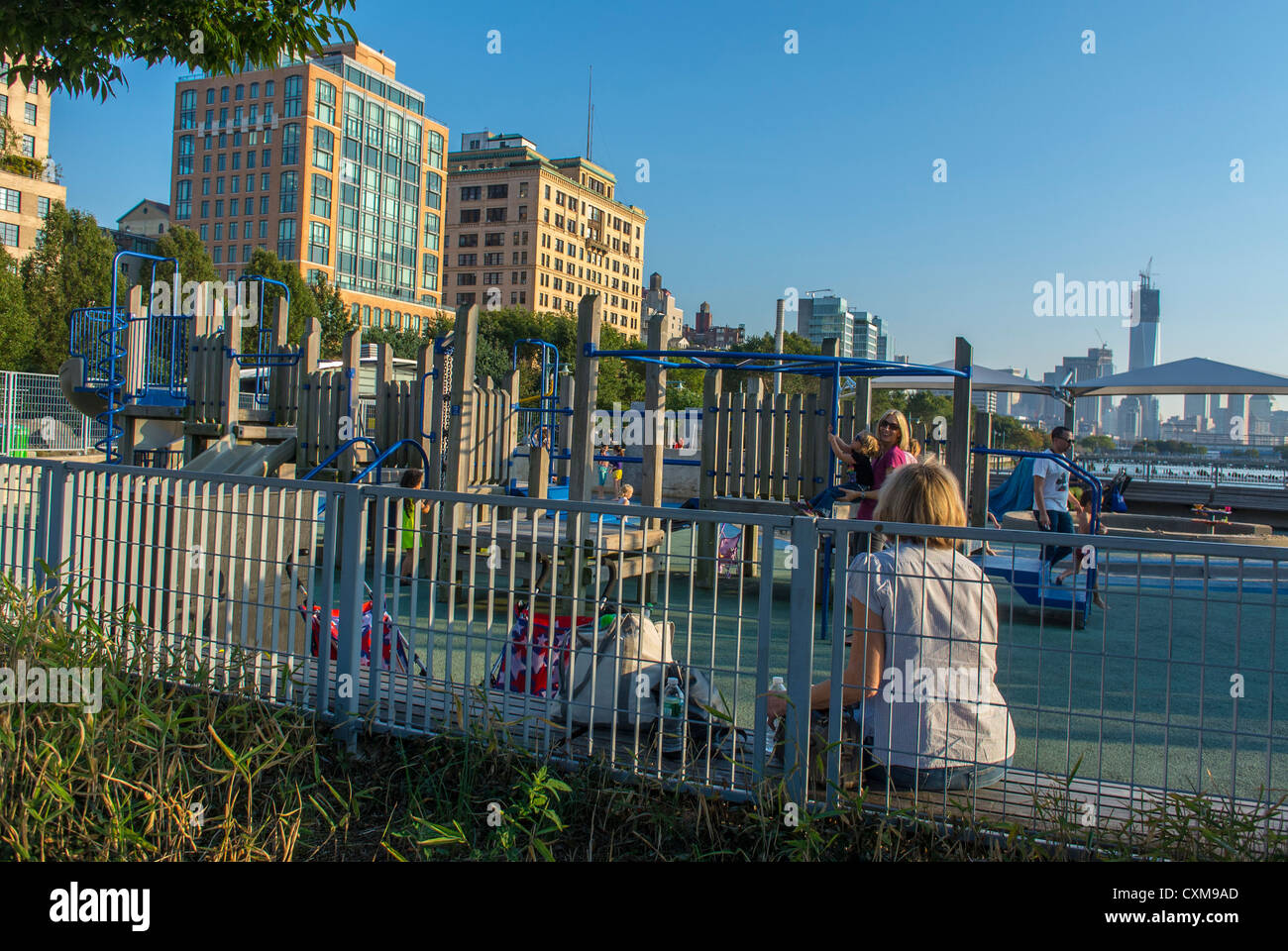 New York City, NY, USA, Szenen im Meatpacking District, Menschen genießen die "Hudson River Park" Waterfront Stockfoto