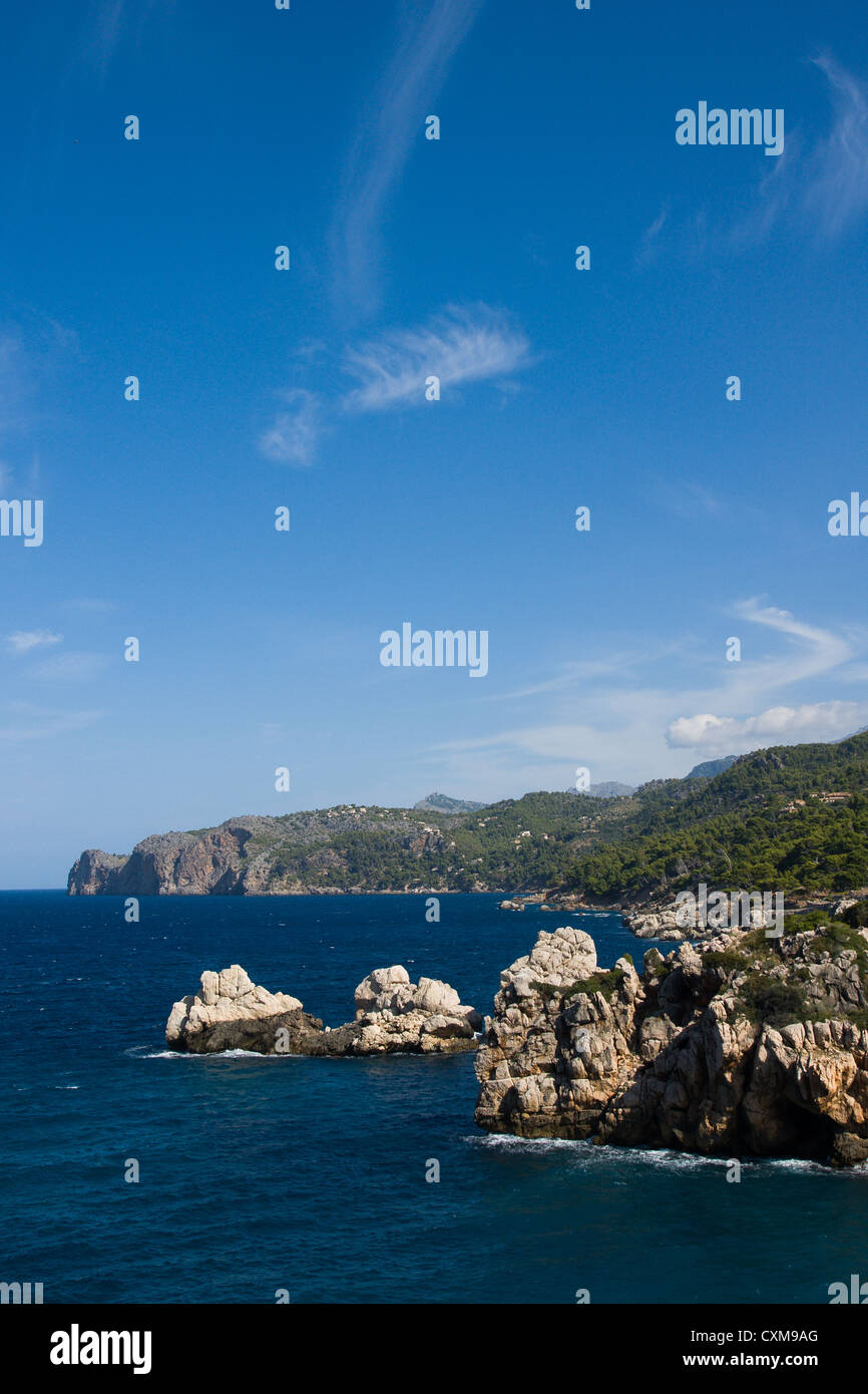 Die Norhwestern-Küste der spanischen Insel Mallorca, das Tramuntana-Gebirge Stockfoto