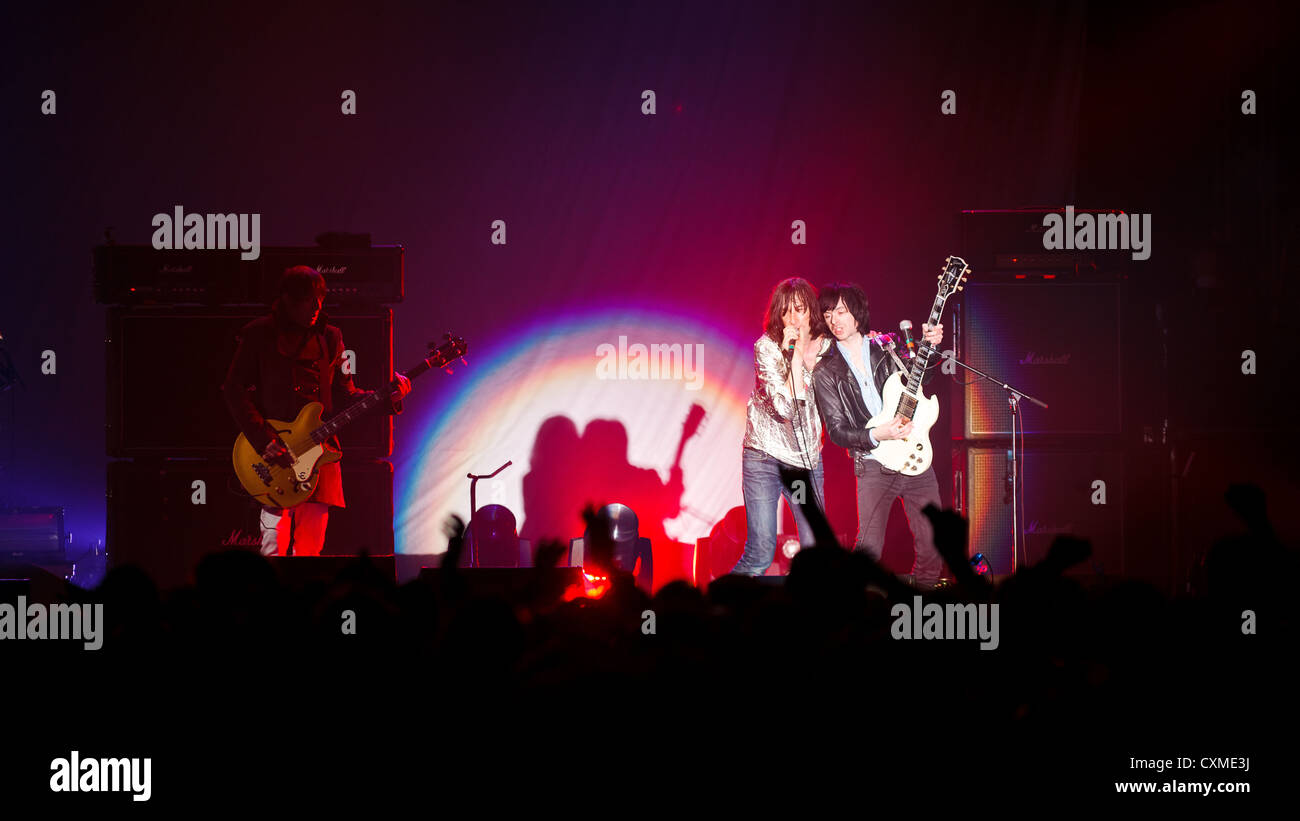 Primal Scream auf der Bühne bei den Eden-Sessions im The Eden Project in Cornwall 2011 Stockfoto