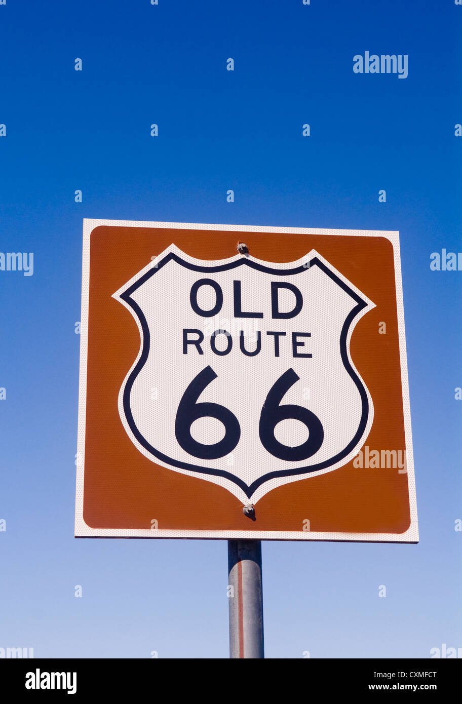 Eines der alten historischen Route 66 Zeichen gefunden entlang der sogenannten "The Mother Road." Stockfoto