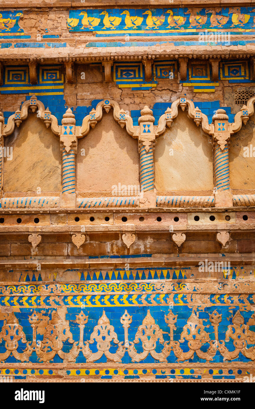Moghul Stil Wandverzierungen. Gwalior Fort. Madhya Pradesh, Indien Stockfoto