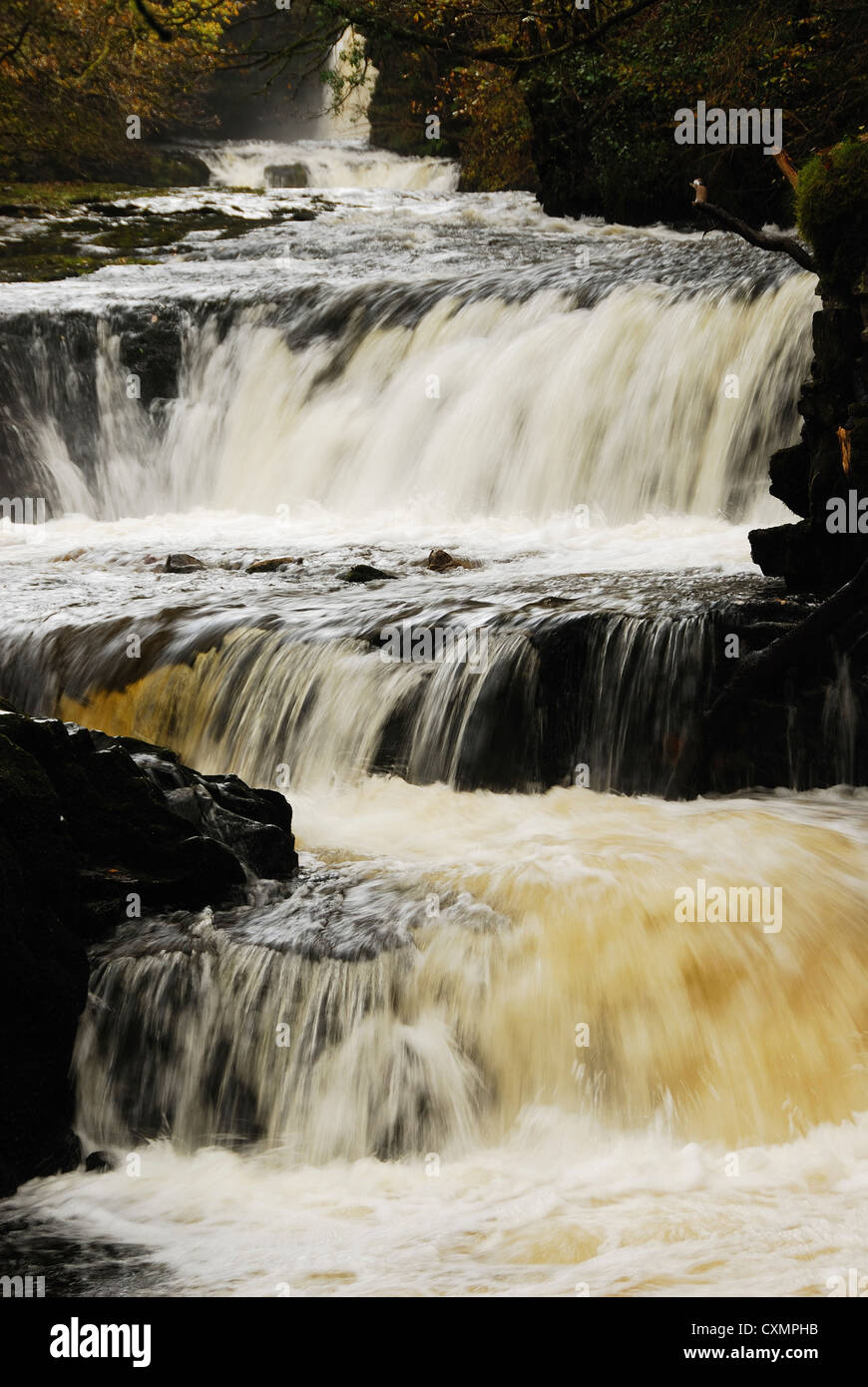 Hufeisen fällt auf die Nedd Fechan River, Brecon Beacons National Park, Wales, UK Stockfoto