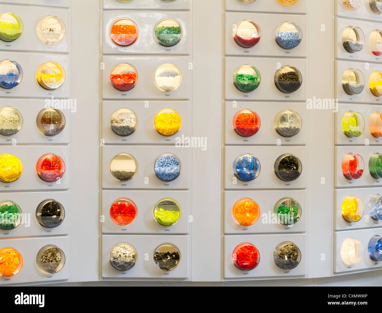 LEGO Spielzeug Plastikziegelsteine Display, LEGO Store, NYC Stockfoto