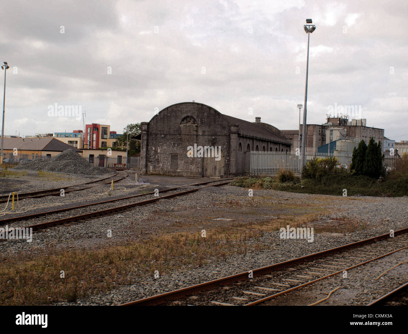 (Larnrod Eireann) Irisch-Schienen Erbe Lokschuppen am Bahnhof Galway im Westen Irlands. Stockfoto