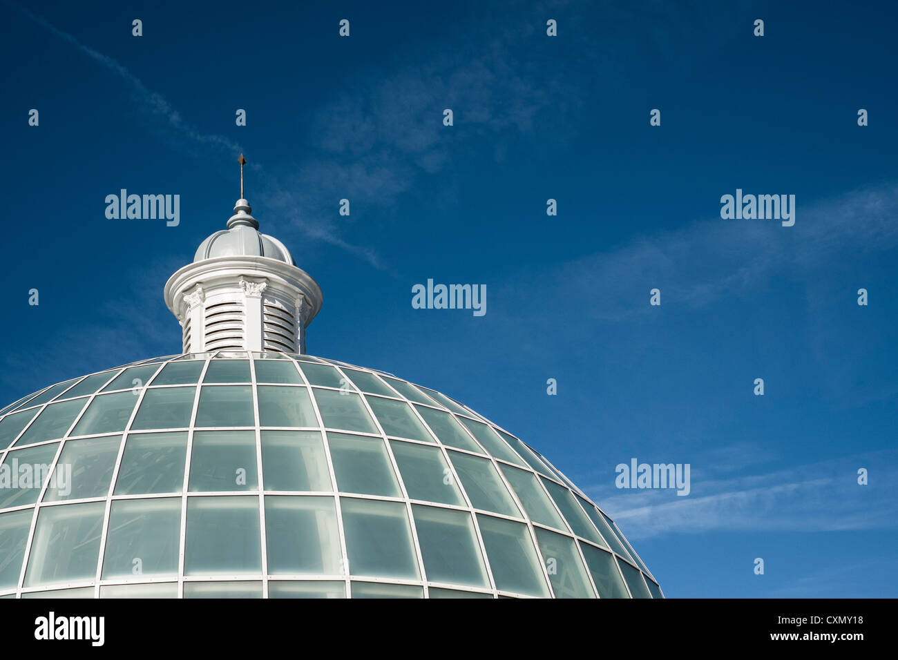 Architektonische Glaskuppel des Greenwich-Fußgängertunnel, London, UK Stockfoto