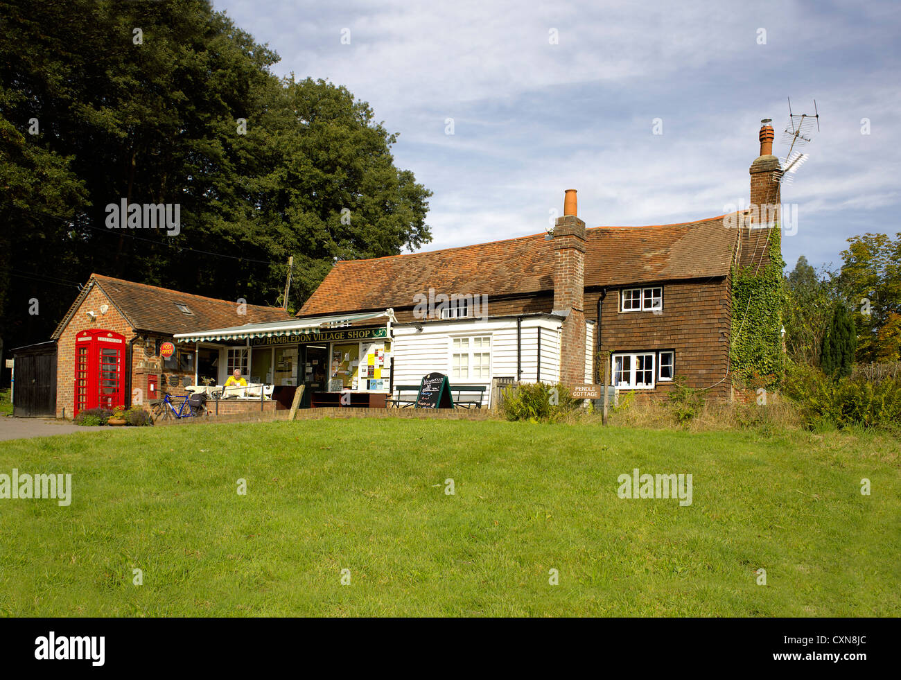 Hambledon Dorfladen und Post Office, Hambledon, Surrey, England, UK, GB, PO, ländlichen, England, Englisch, groß, Großbritannien, Brite/Britin Stockfoto