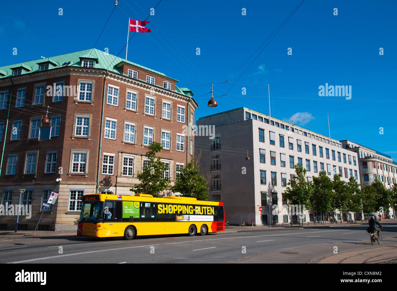 Öffentliche Verkehrsmittel bus Holmens Kanal Straße Kopenhagen Dänemark Mitteleuropa Stockfoto