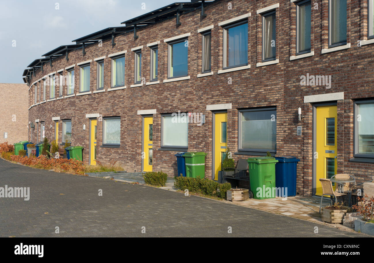 eine Reihe von neuen Häusern in den Niederlanden Stockfoto