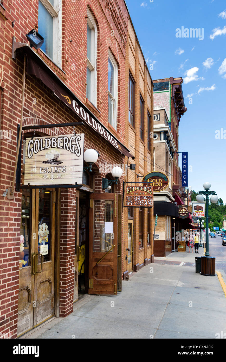 Geschäfte und Bars auf der Hauptstraße in der historischen Stadt Deadwood, South Dakota, USA Stockfoto