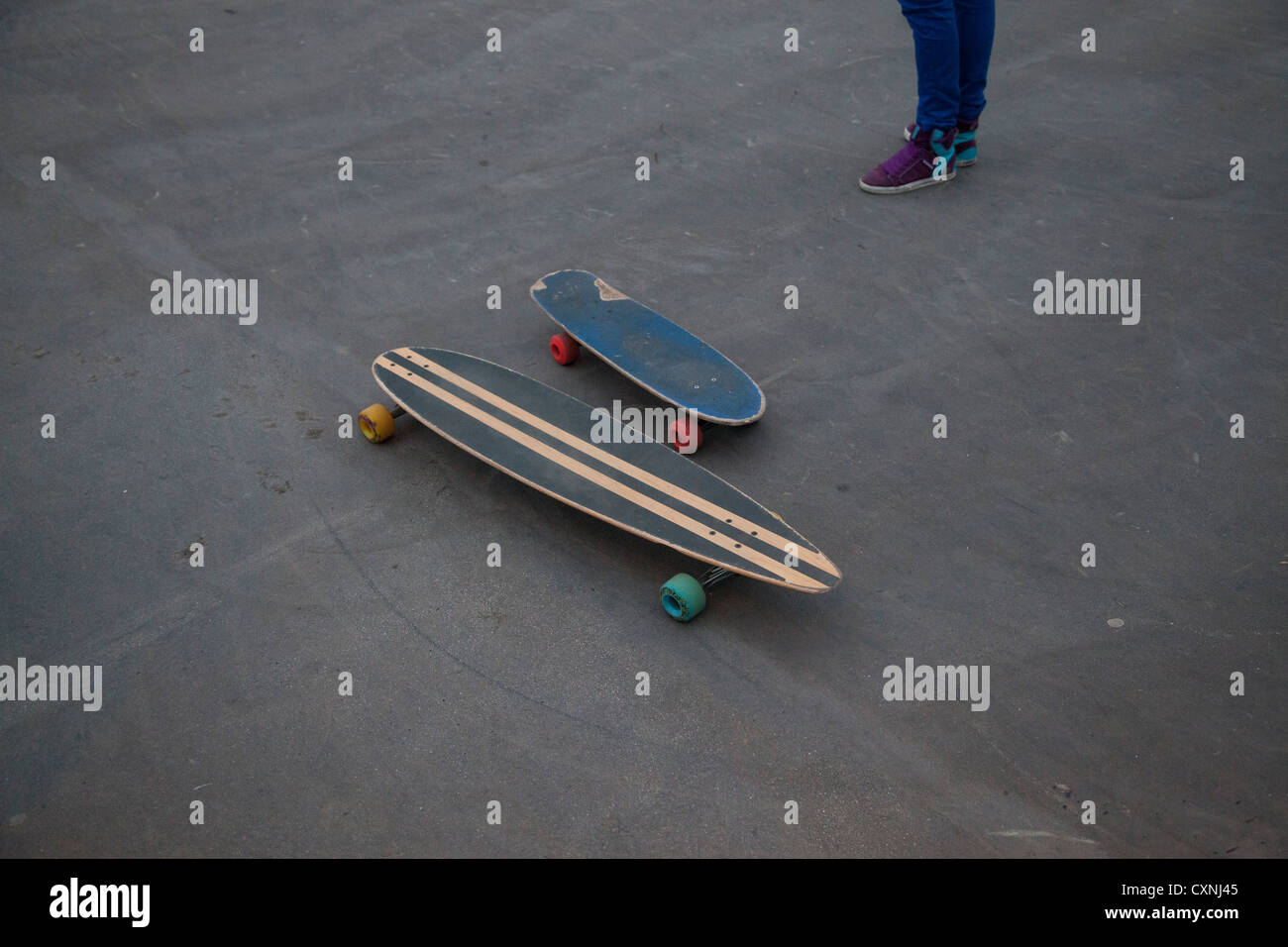 Zwei skateboards Stockfoto