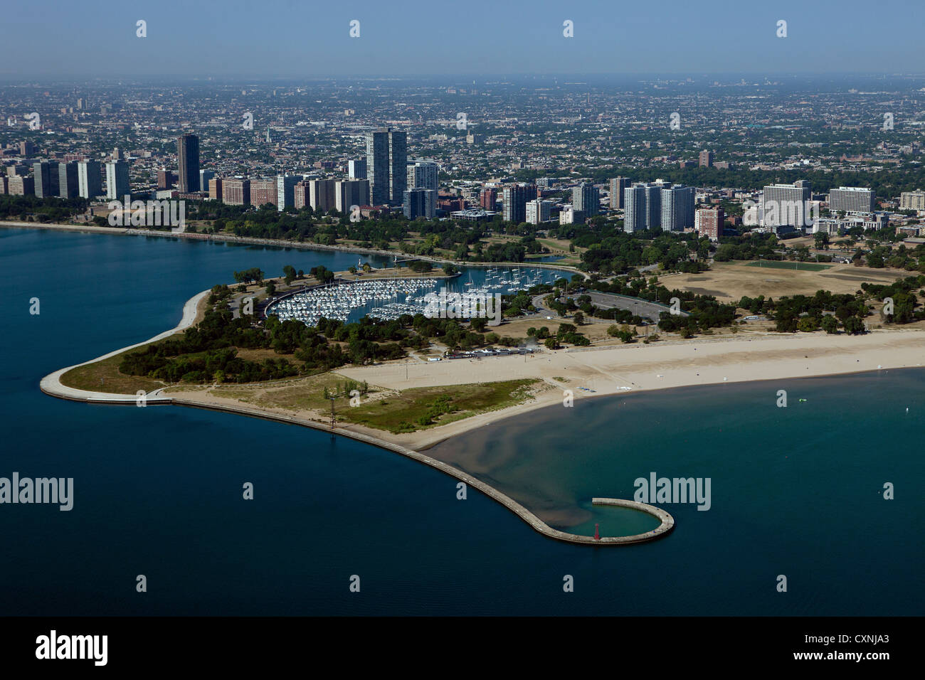 Luftaufnahme Montrose Strand und Hafen, Chicago, Illinois Stockfoto