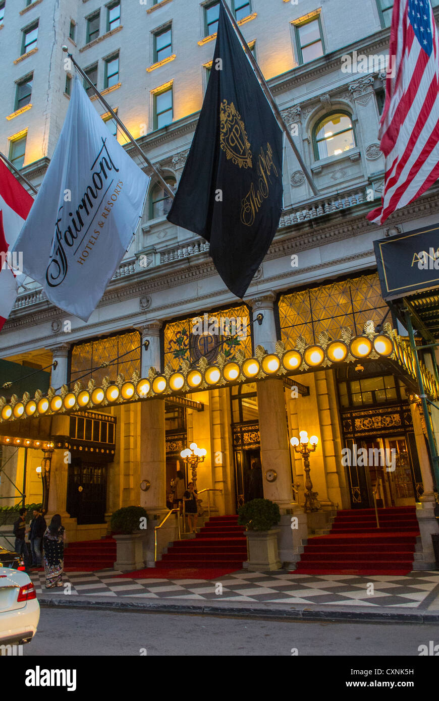 New York Strassenszenen Aussen Eingang Eines 5 Sterne Hotels Front Of The Plaza Hotel Manhattan Stockfotografie Alamy
