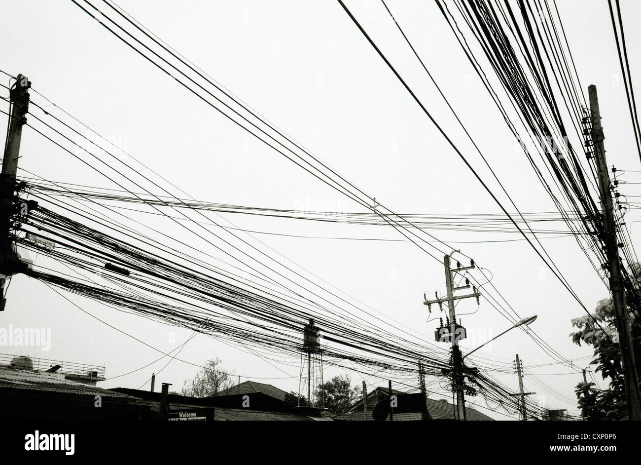 Dokumentarische Fotografie - Fernschreiber Linien in der Stadt Chiang Mai in Thailand in Südostasien im Fernen Osten. Reportage Technologie Telecom Informationen Stockfoto