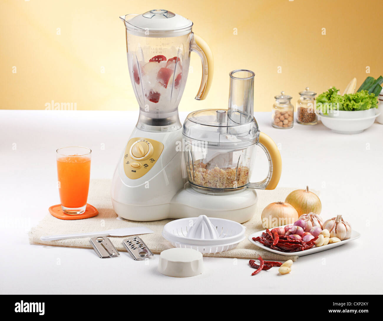 Gemüse oder Obst mischen Maschine in der Küche Stockfoto