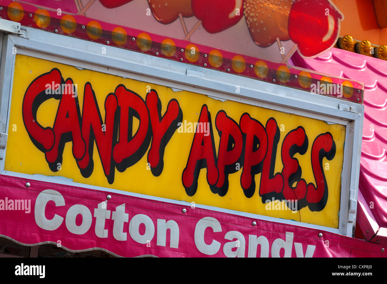 Kanadische nationale Ausstellung 2012 Toronto ON Kanada Messegelände. Zeichen für Fast-Food auf Midway Stockfoto