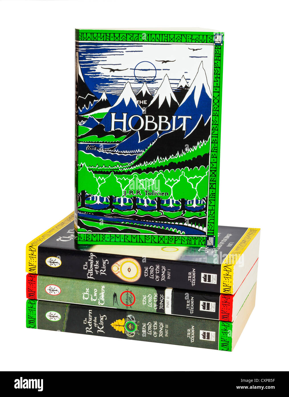 Taschenbücher der Hobbit und der Herr der Ringe-Trilogie, isoliert auf weiss, mit Beschneidungspfad. Fokus-Stack im Fokus vorne Stockfoto